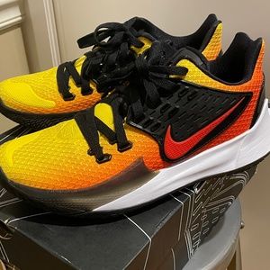 Kyrie Low 2 “Sunset”